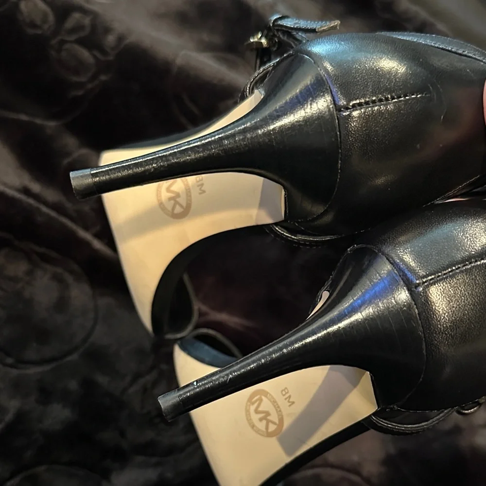 Michael Kors Simone Black Star-Embellished Heels size 8 - Picture 6 of 6
